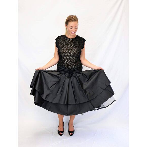 Vintage 1980s Nude Illusion Lace Dress with Drop Waist, Ruffle Bottom Large - Picture 6 of 10